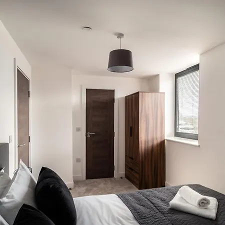 Modern & Bright 2 Bed By Old Trafford Апартаменты *