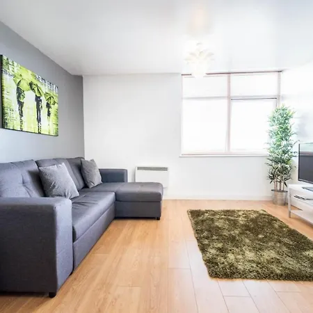 Modern & Central 1kb Apt Salford Quays Manchester