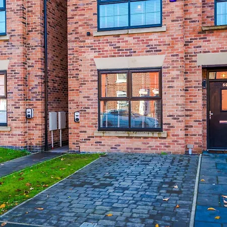 Nyaraló 4 Bedroom Townhouse In - By Hilltop Serviced Manchester