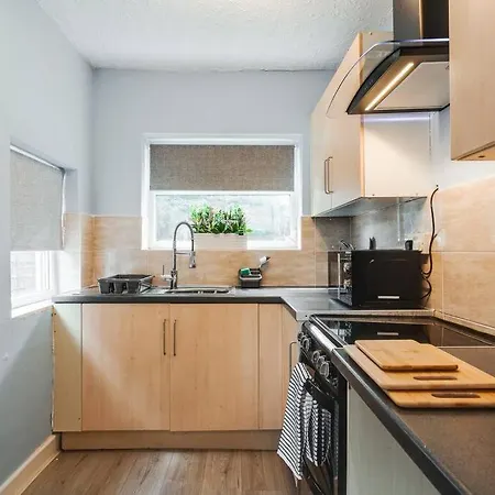 Charming 3bd Didsbury House Apartment