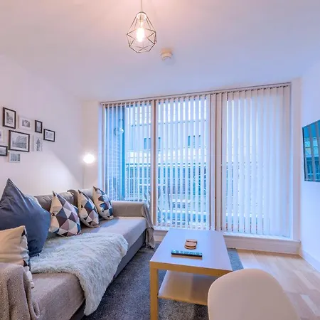 2bed Homely Hideout In City Centre