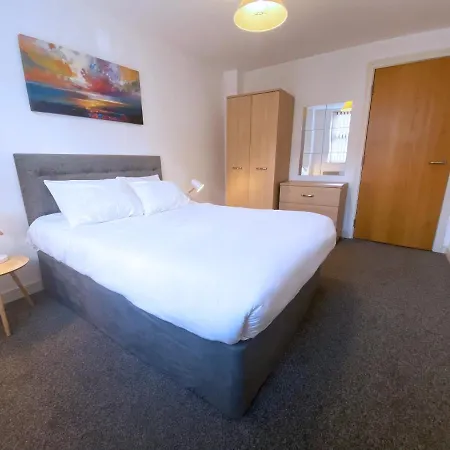 2bed Homely Hideout In City Centre Apartment *