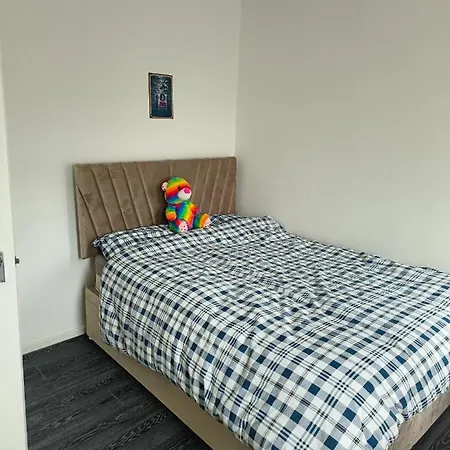 Modern Fully Furnished 3 Bedroom House *