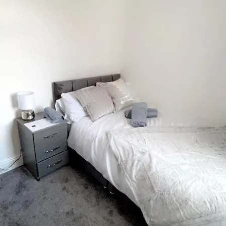 Elegant Ellesmere, Comfortable, Budget, Friendly ゲストハウス マンチェスター