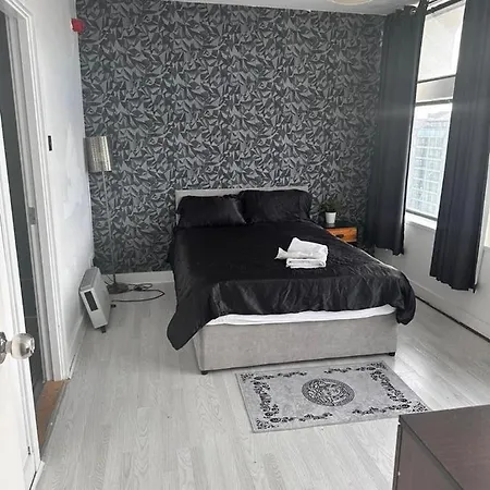 Stunning Two Bedroom Apartment, Amazing Views Appartamento *