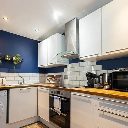 Modern 2 Bedroom With Free Parking * Manchester