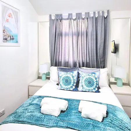 House By Bevolve - Free Parking Ferienhaus