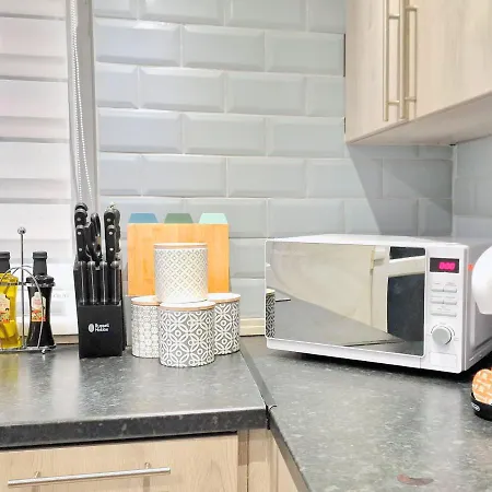 House By Bevolve - Free Parking * Manchester