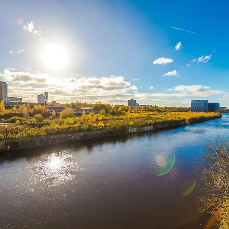 Hilltop Serviced - Salford Quays Manchester