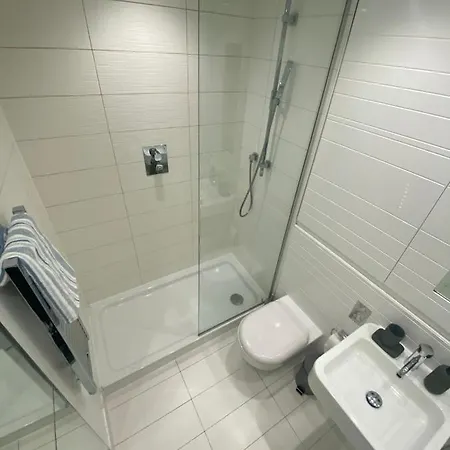 En-suite Private Salford (Greater Manchester)