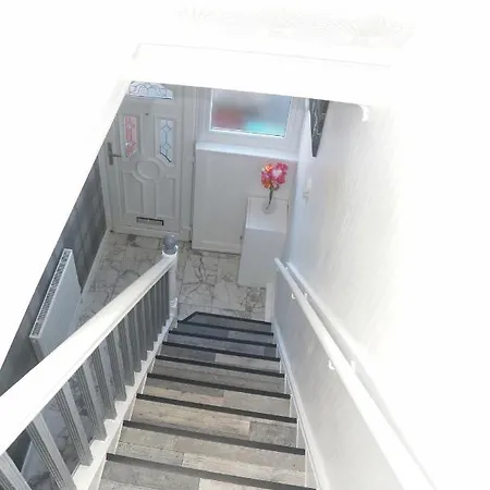 Cheadle House Holidays Σπίτι διακοπών *