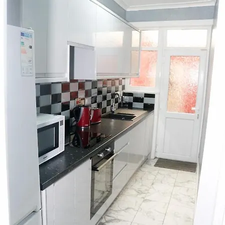 Cheadle House Holidays Σπίτι διακοπών Μάντσεστερ