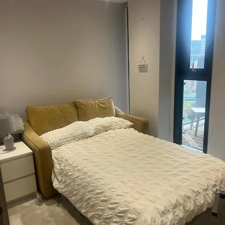 Modern 2 Bedroom
