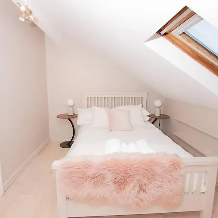 Apartment Beautiful West Didsbury 4br
