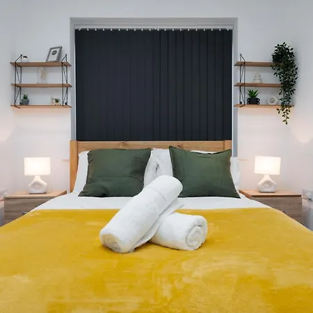 Stylish 4bd - Coop Live - Etihad - Parking * Mánchester