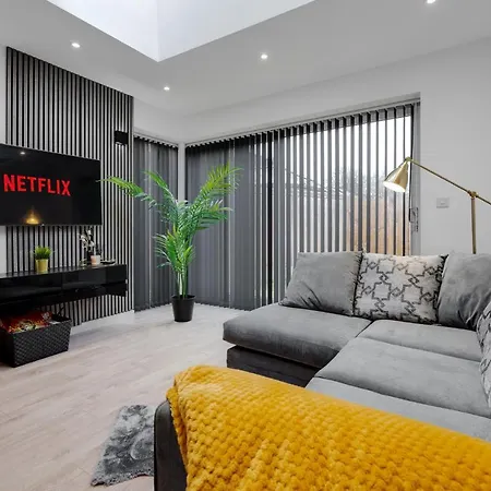 Stylish 4bd - Coop Live - Etihad - Parking Mánchester