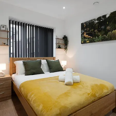 Stylish 4bd - Coop Live - Etihad - Parking - Ev *