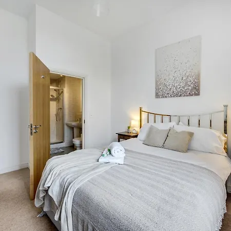 Pass The Keys Luxury 2 Bed In Leafy West Didsbury Apartament Manchester