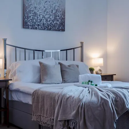 Pass The Keys Luxury 2 Bed In Leafy West Didsbury Apartament