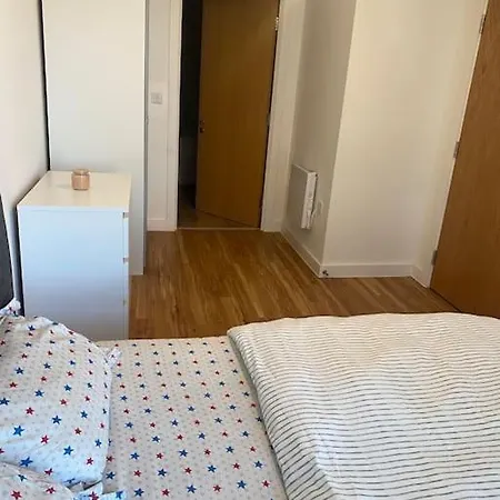 Apartment Away From Manchester