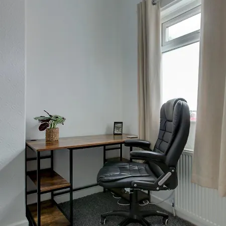 Hotel Pass The Keys Colourful Sleeps 6