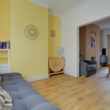 Hotel Pass The Keys Colourful Sleeps 6 3*