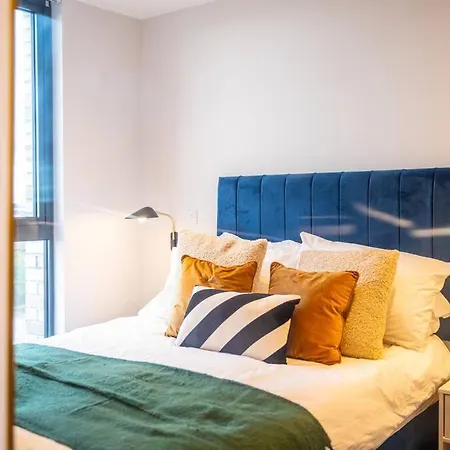 Apartament Stunning Brand New 3 Bed By Valore Services *