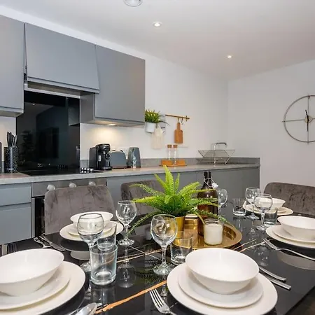 Stunning Brand New 3 Bed By Valore Services شقة مانشستر