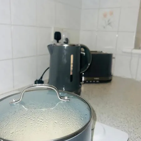 Minimalist Serene Quarto em Acomodações Particulares *