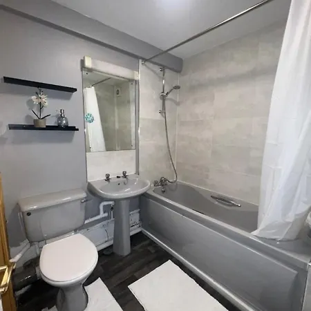 Minimalist Serene Manchester