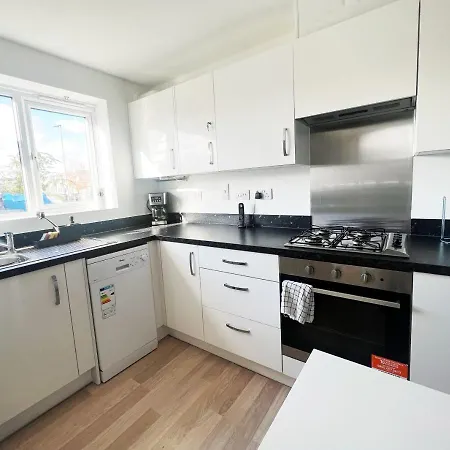 Ludlow Close * Manchester