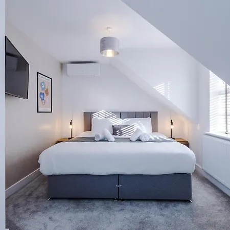 Ferienhaus 4 Bedroom Townhouse In - By Hilltop Serviced Manchester