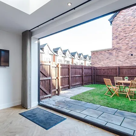 Ferienhaus 4 Bedroom Townhouse In - By Hilltop Serviced Manchester