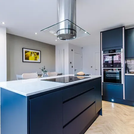 Ferienhaus 4 Bedroom Townhouse In - By Hilltop Serviced