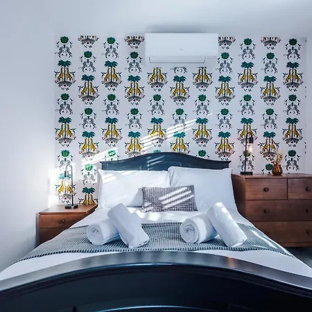 Holiday home 4 Bedroom Townhouse In - By Hilltop Serviced *