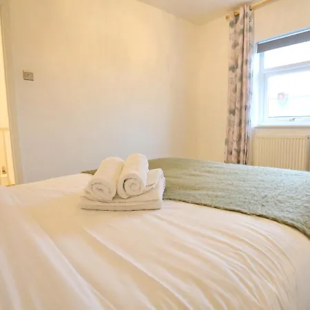 Pass The Keys King Bed House Next To Heaton Park Wm Discounts * 曼彻斯特