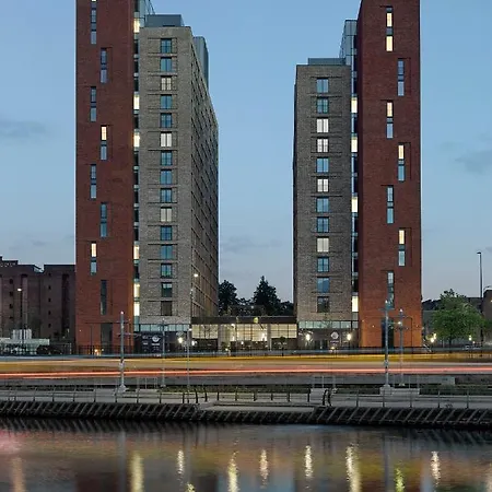 Trafford Modern 1 Bed With Cinema * Манчестер