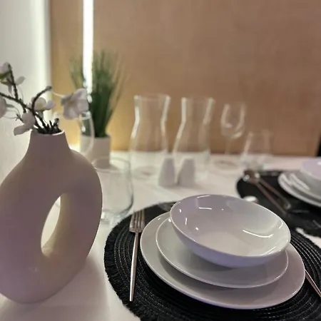 아파트 Modern 1-bed Duplex+balcony 맨체스터