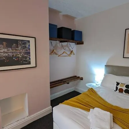 Warm & Calming 3bd Holiday - Salford Ferienhaus