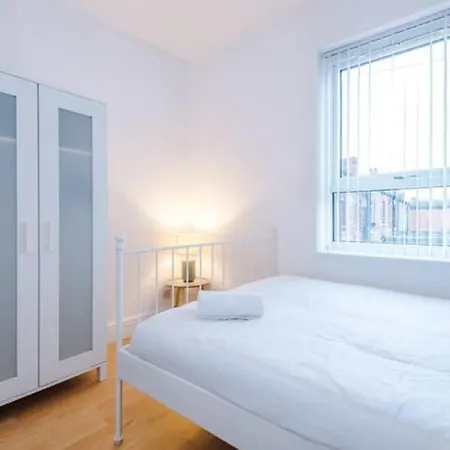 Holiday home Spacious 4-bed House *