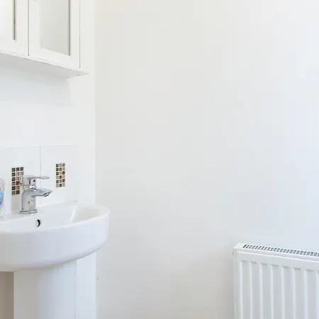 Semesterbostad Cozy Townhouse In The Heart Of Greater Manchester