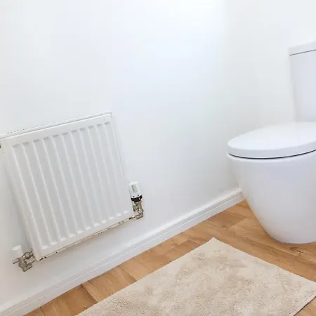 Cozy Townhouse In The Heart Of Greater Manchester