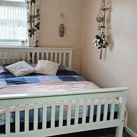 Holiday home 2bedroom Away From Manchester