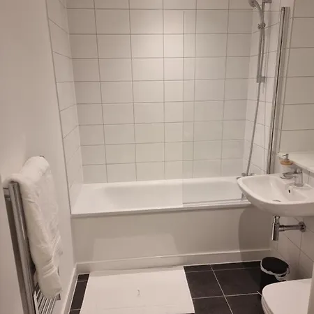 Apartment Flat In Stretford *