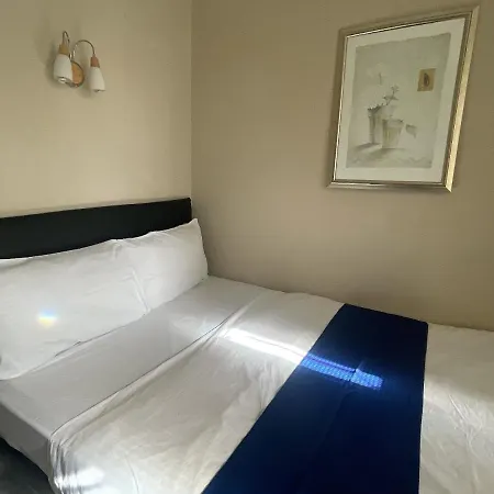 Konukevi Park Crescent