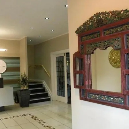 Bed & Breakfast Park Crescent Manchester