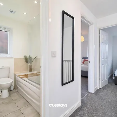 Holiday home Ashworth House By Truestays - New 3 Bedroom House In Failsworth, Manchester