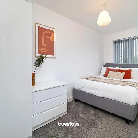 Ashworth House By Truestays - New 3 Bedroom House In Failsworth, * Manchester