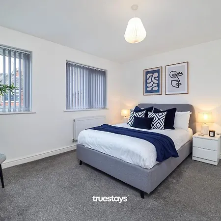 Holiday home Ashworth House By Truestays - New 3 Bedroom House In Failsworth,