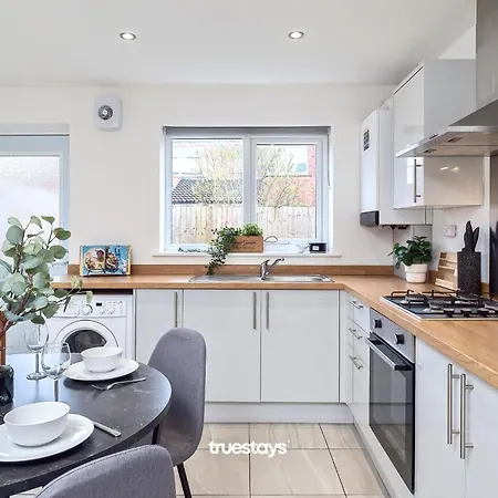 Holiday home Ashworth House By Truestays - New 3 Bedroom House In Failsworth, Manchester